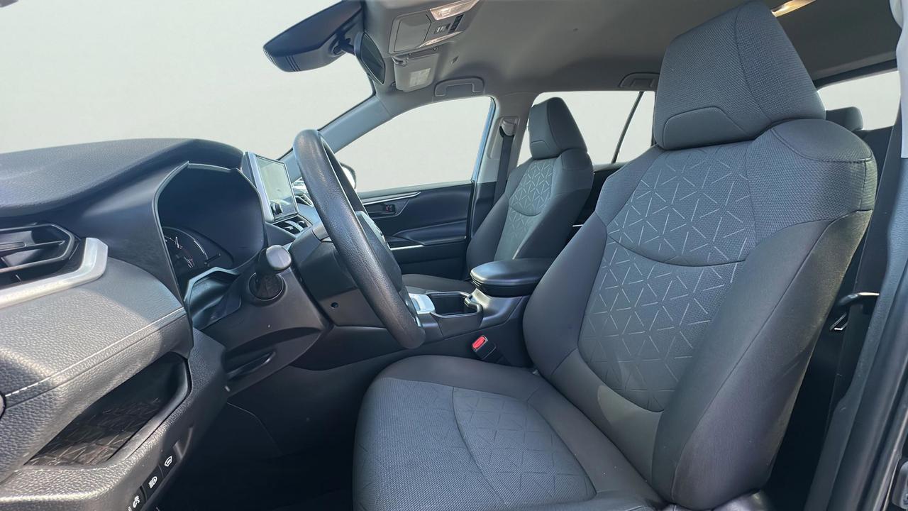 2024 Toyota RAV4 LE AWD Photo