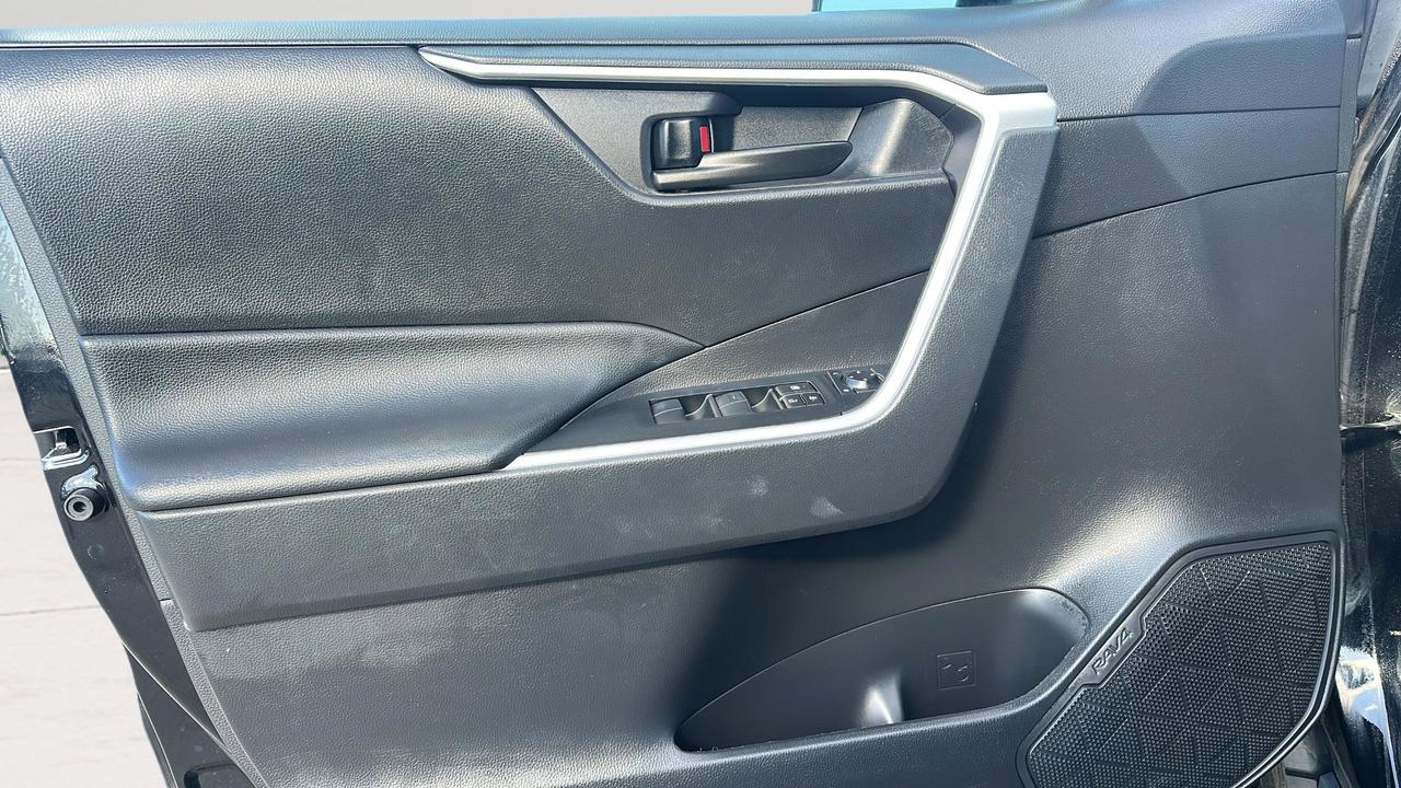 2024 Toyota RAV4 LE AWD Photo