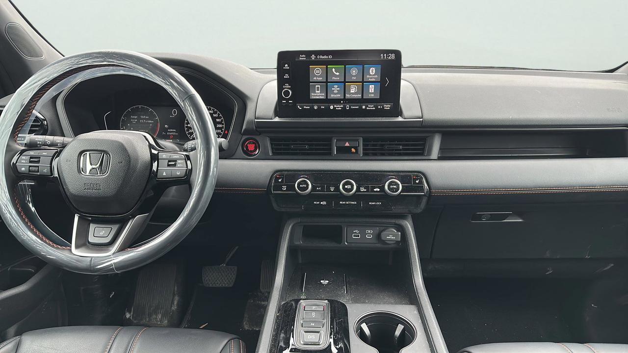 2025 Honda Pilot TrailSport AWD Photo