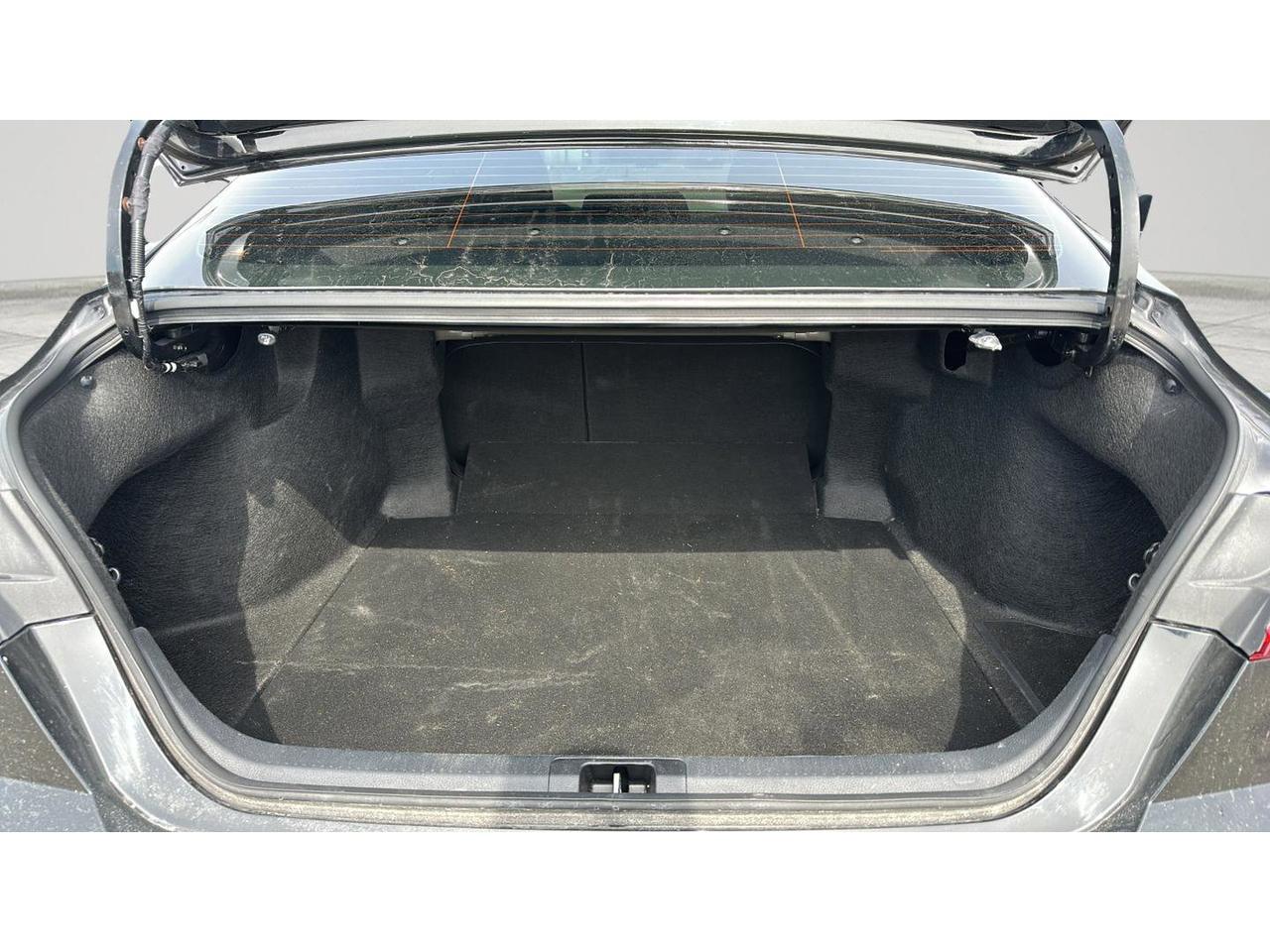 2025 Toyota Camry SE CVT Photo