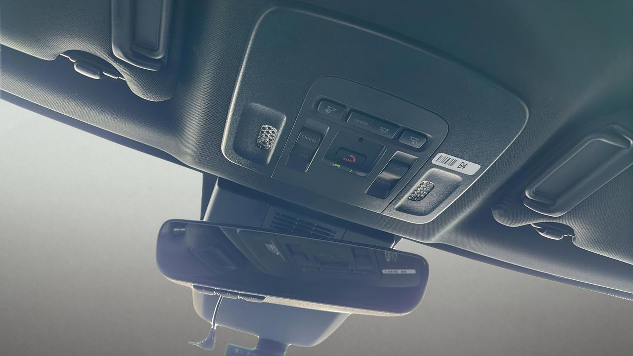 2025 Toyota Camry SE CVT Photo