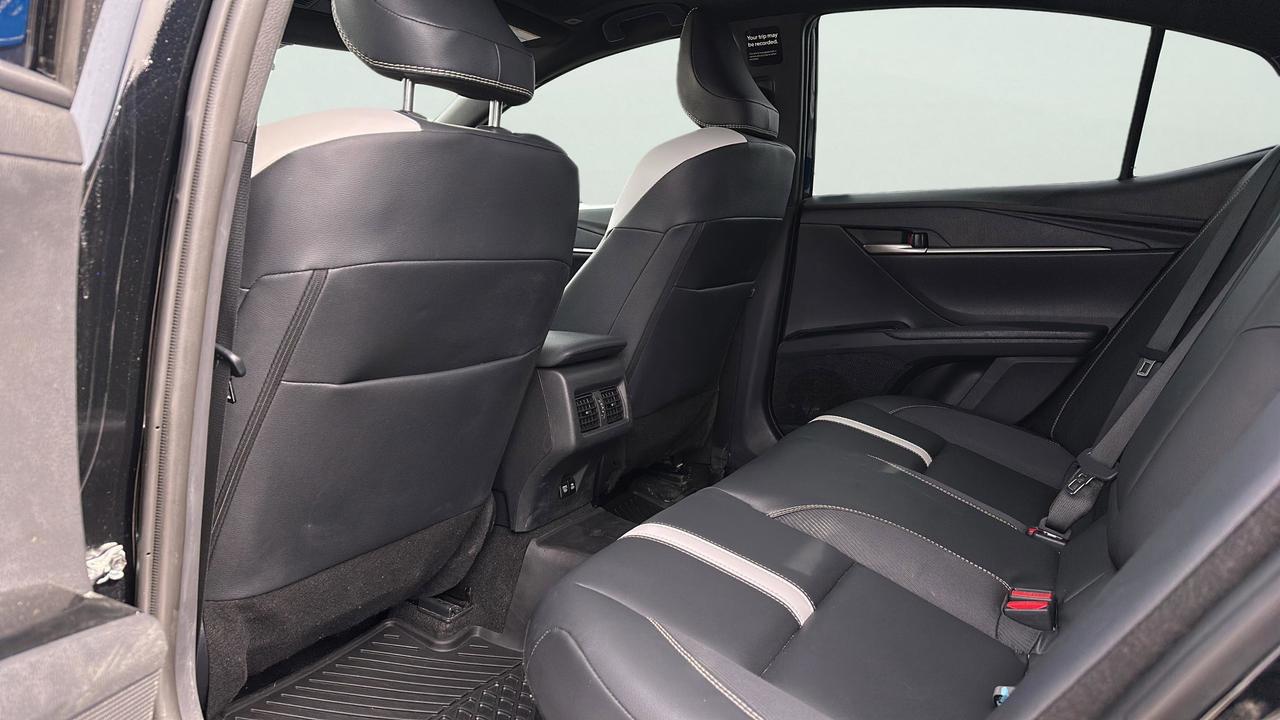 2025 Toyota Camry SE CVT Photo