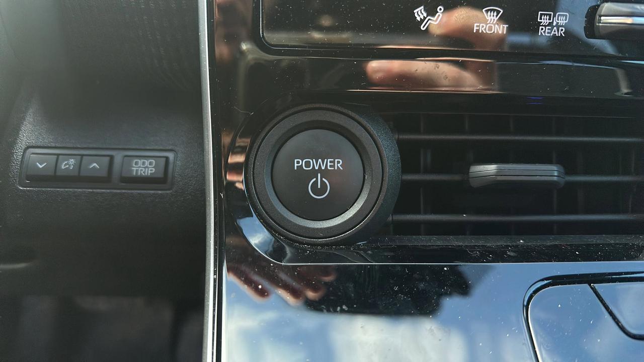 2023 Toyota bZ4X XLE AWD Photo