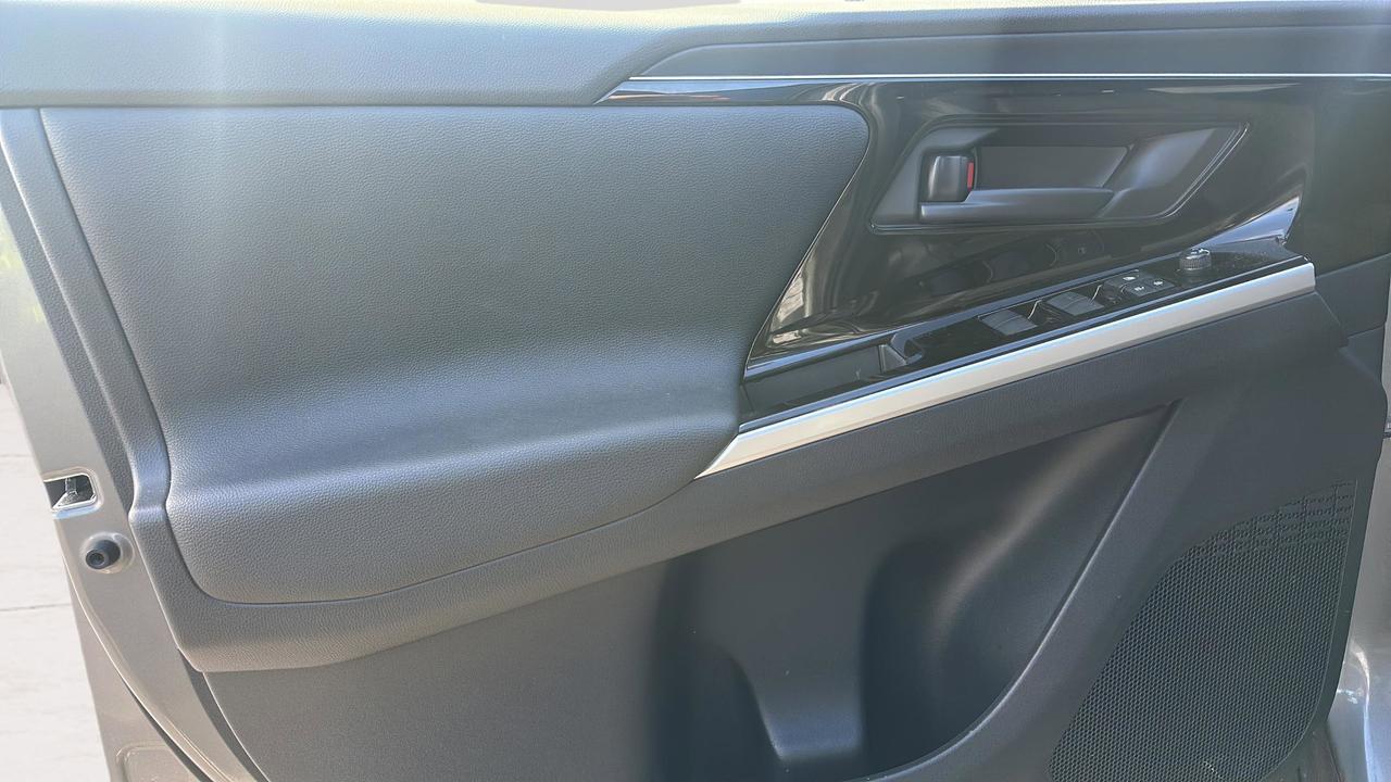 2023 Toyota bZ4X XLE AWD Photo