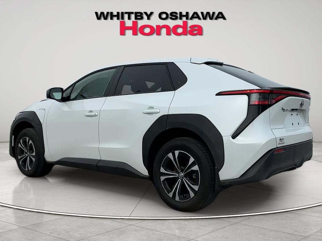 2025 Toyota bZ4X LE FWD Photo