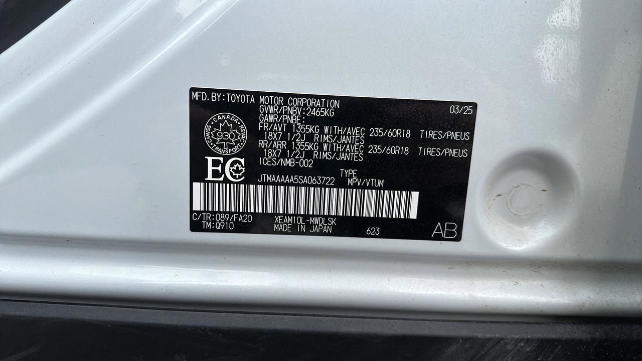 2025 Toyota bZ4X LE FWD Photo