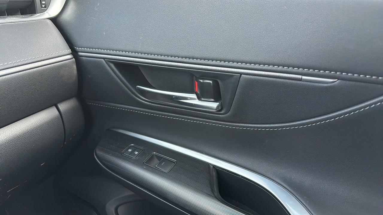 2023 Toyota Venza  Photo