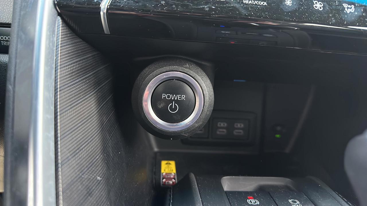 2023 Toyota Venza  Photo