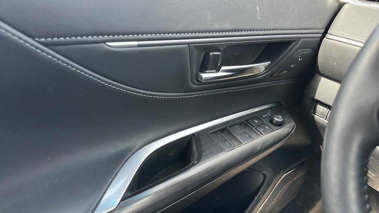 2023 Toyota Venza  Photo