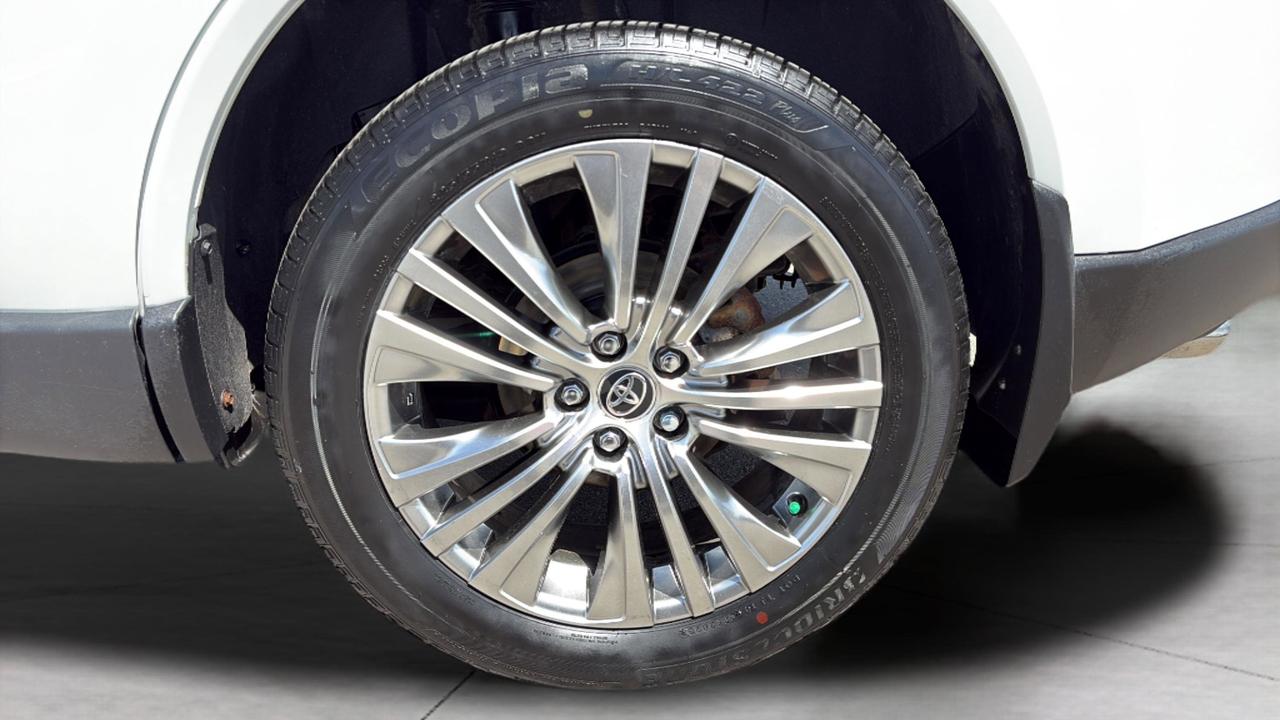2023 Toyota Venza  Photo