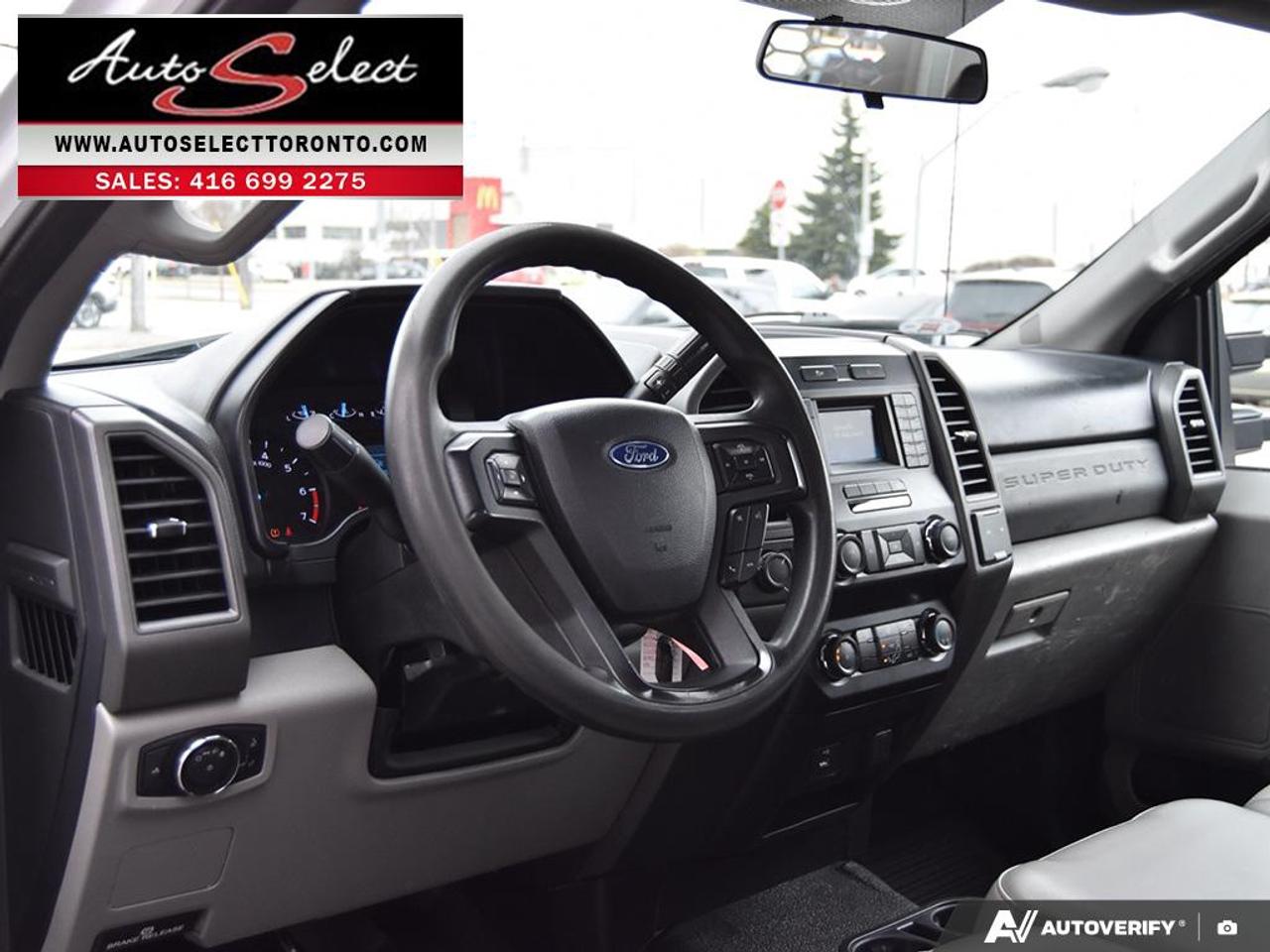 2019 Ford F-350 Chassis XL 4x4 - Superduty - Knapheide Flatbed - Clean Carfax Photo