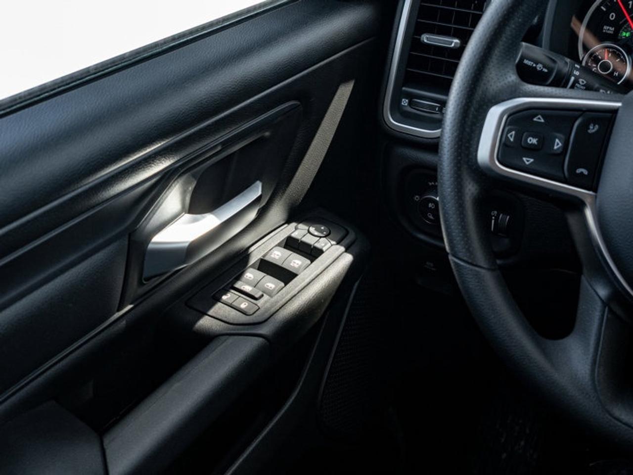 2026 RAM 1500 Express Photo
