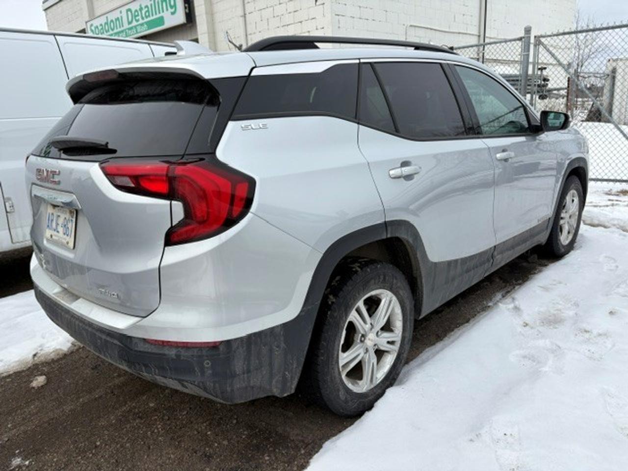 2020 GMC Terrain SLE Photo1