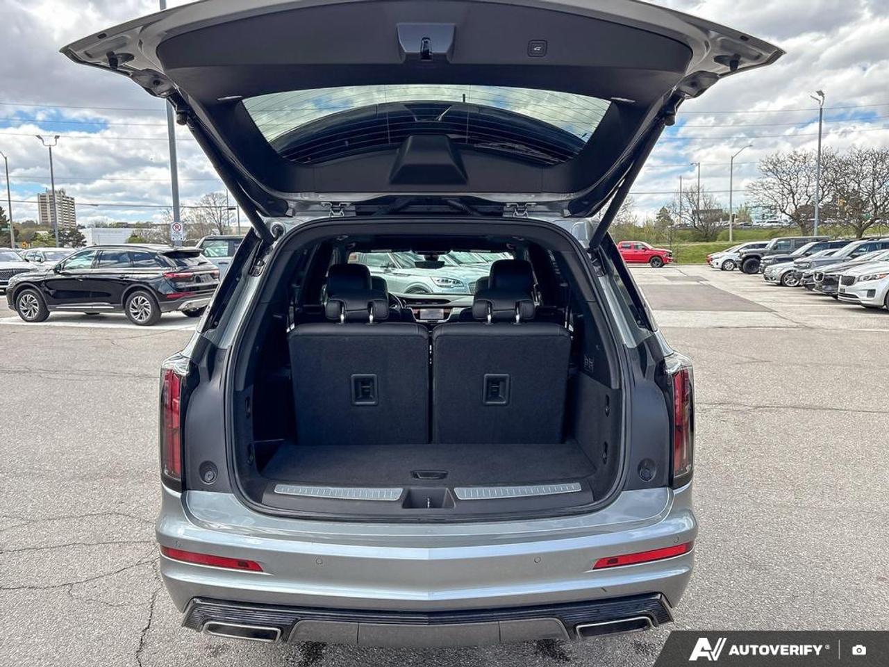 2023 Cadillac XT6 Sport 1SF|DRIVER ASSIST PK|TECH PK|20WHLS|NO ACCIDENTS Photo