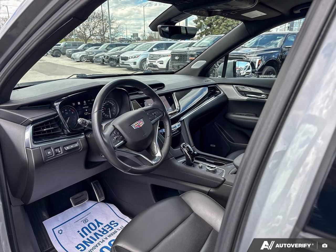 2023 Cadillac XT6 Sport 1SF|DRIVER ASSIST PK|TECH PK|20WHLS|NO ACCIDENTS Photo