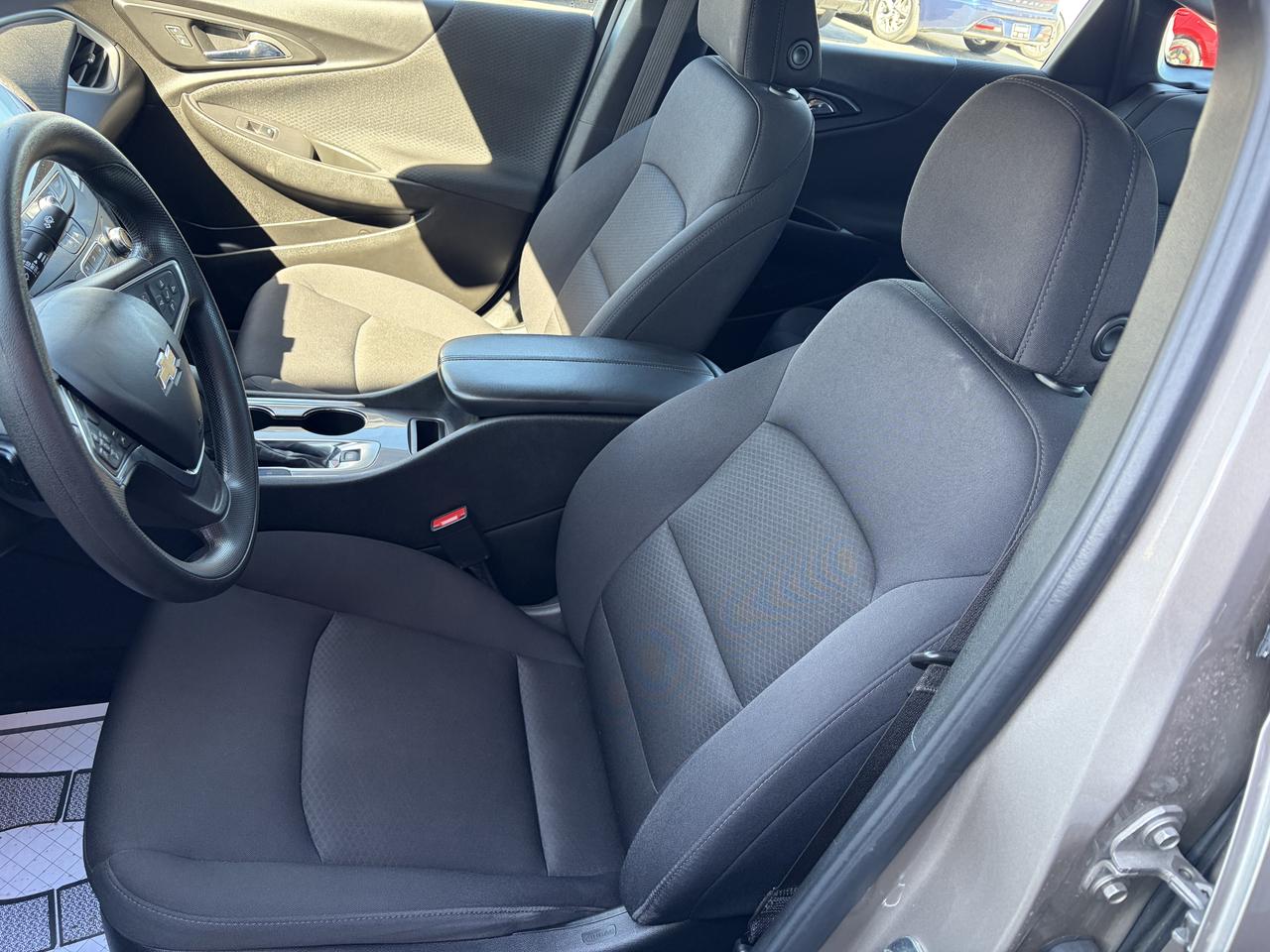 2023 Chevrolet Malibu 1LT Photo4