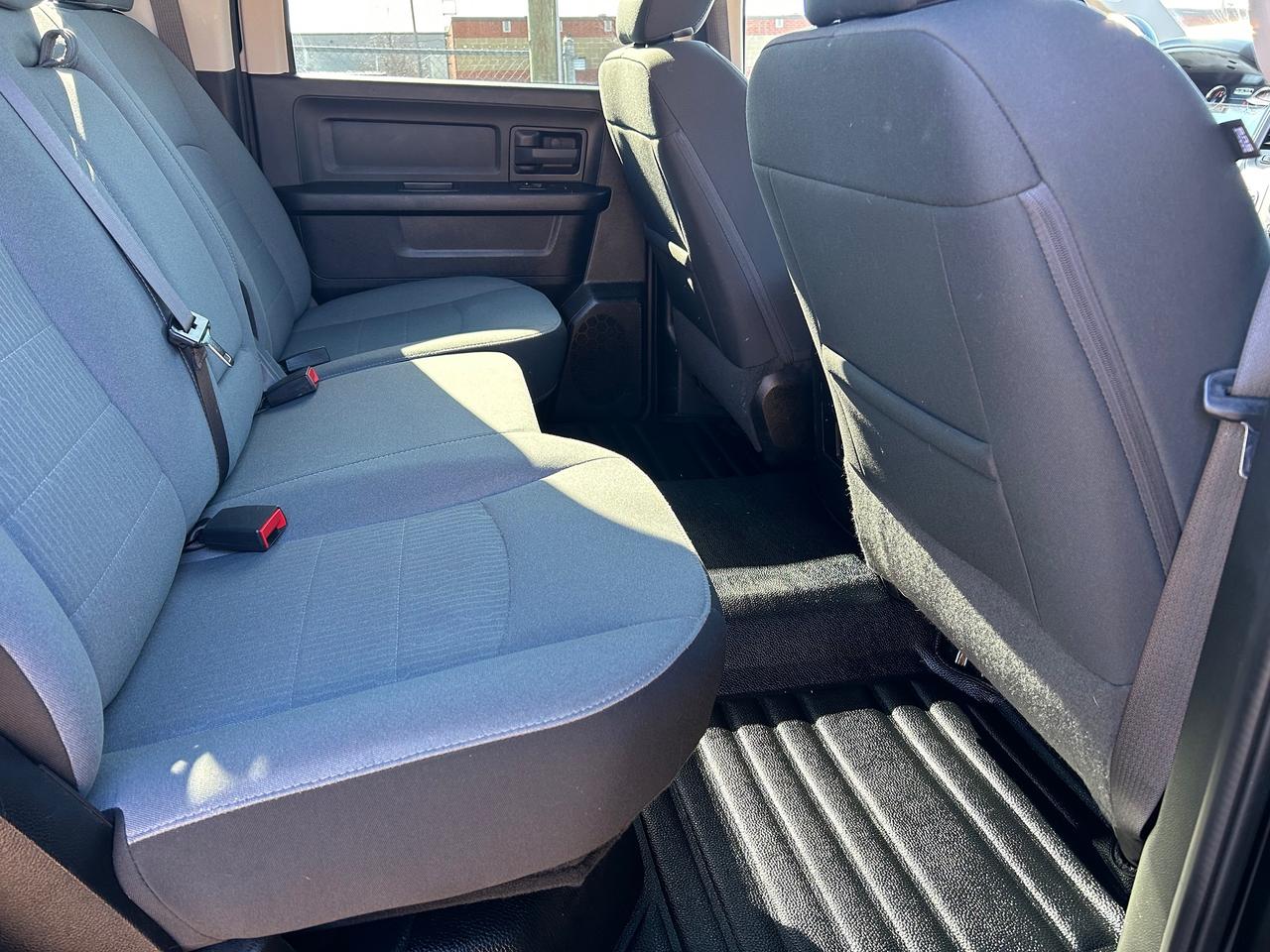 2021 RAM 1500 Classic EXPRESS Photo