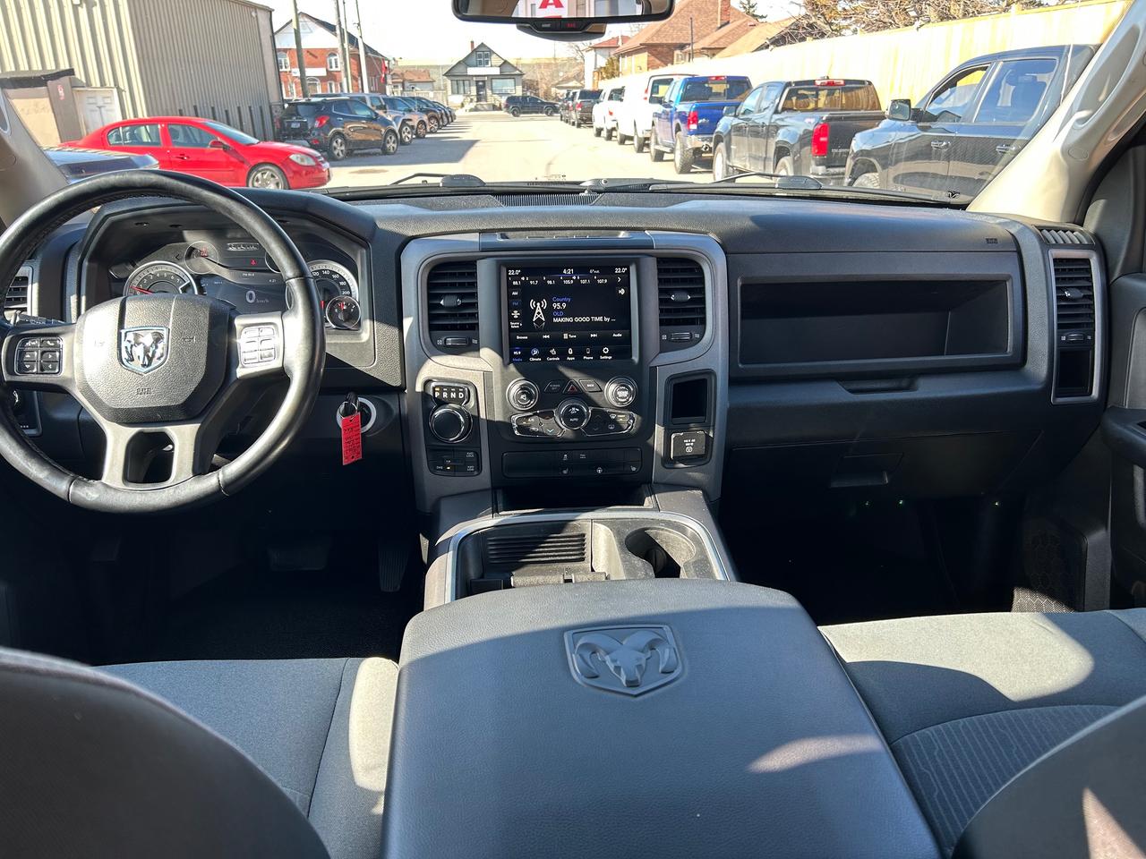 2021 RAM 1500 Classic EXPRESS Photo