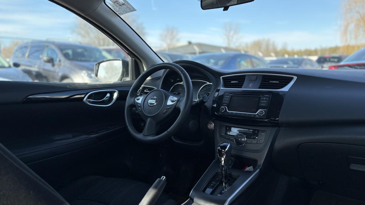 2018 Nissan Sentra SV Photo
