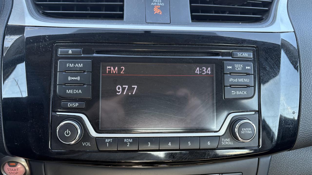 2018 Nissan Sentra SV Photo