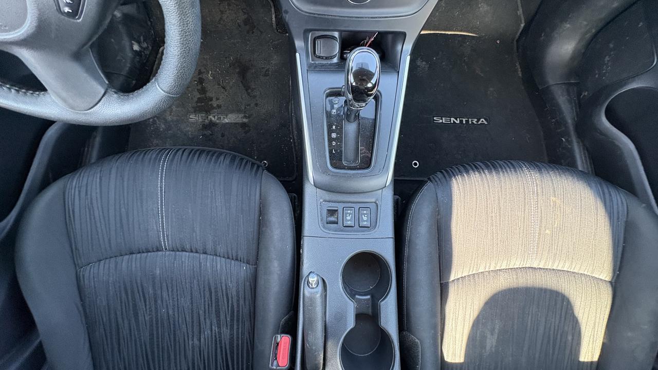 2018 Nissan Sentra SV Photo