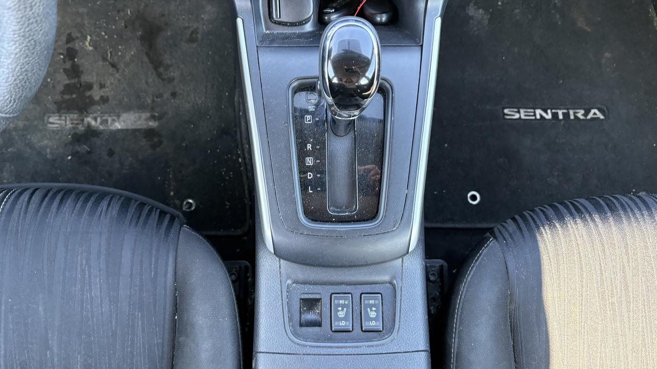 2018 Nissan Sentra SV Photo