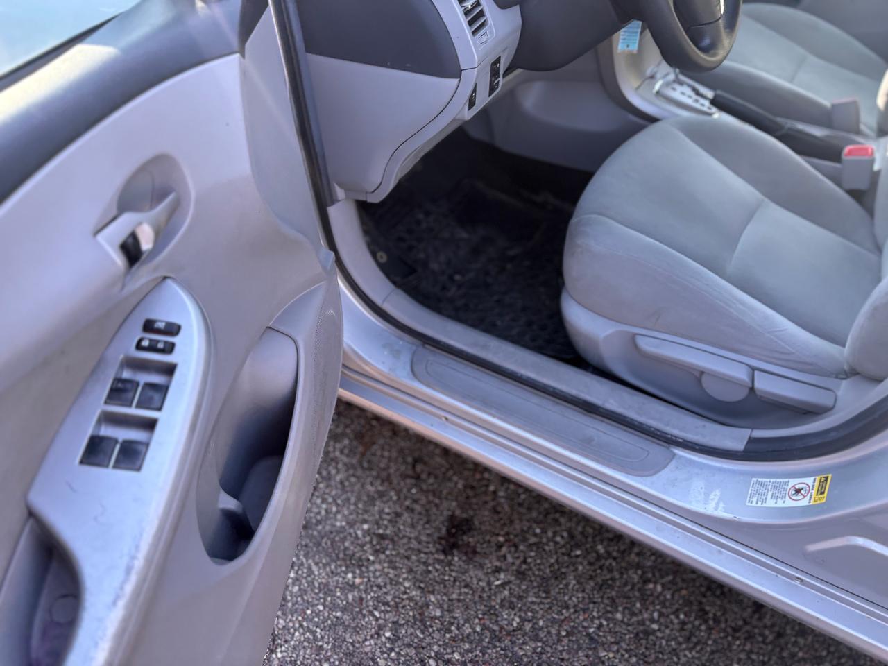 2013 Toyota Corolla LE,ALLOYS,SUNROOF,AUTOMATIC,CERTIFIED,WARRANTY INC Photo