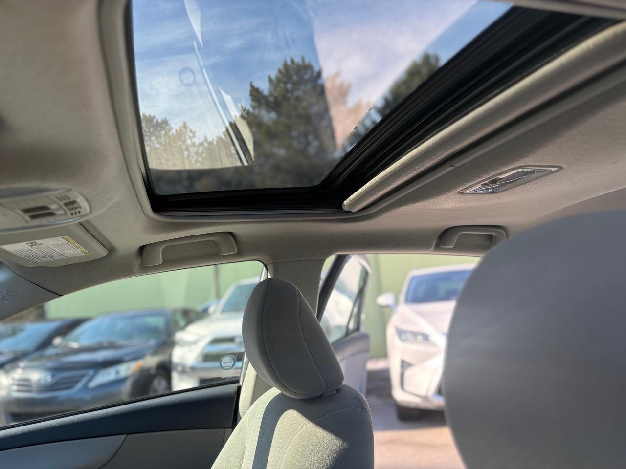 2013 Toyota Corolla LE,ALLOYS,SUNROOF,AUTOMATIC,CERTIFIED,WARRANTY INC Photo