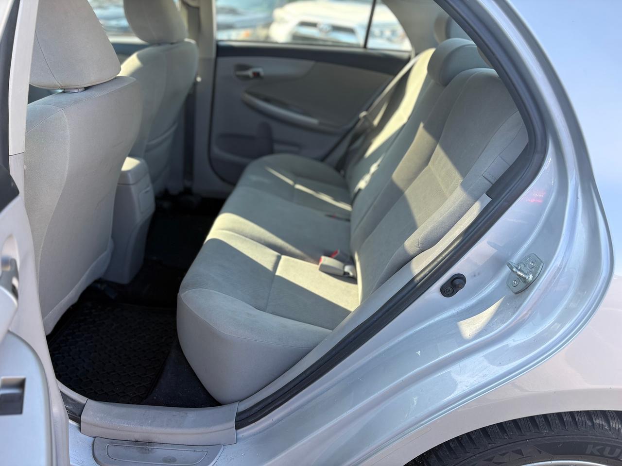 2013 Toyota Corolla LE,ALLOYS,SUNROOF,AUTOMATIC,CERTIFIED,WARRANTY INC Photo4