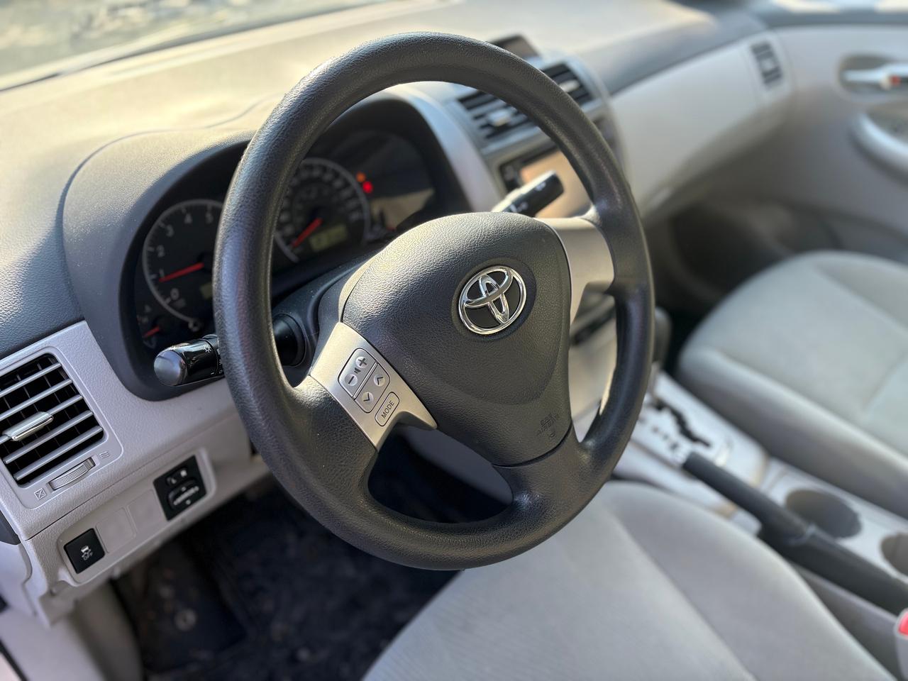 2013 Toyota Corolla LE,ALLOYS,SUNROOF,AUTOMATIC,CERTIFIED,WARRANTY INC Photo