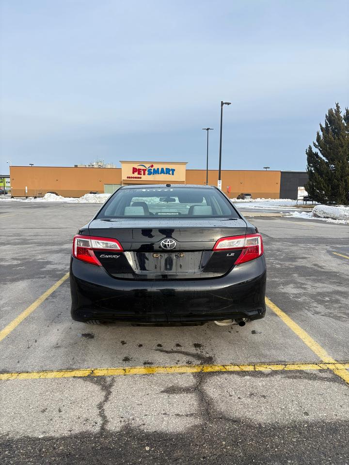 2012 Toyota Camry LE Photo3