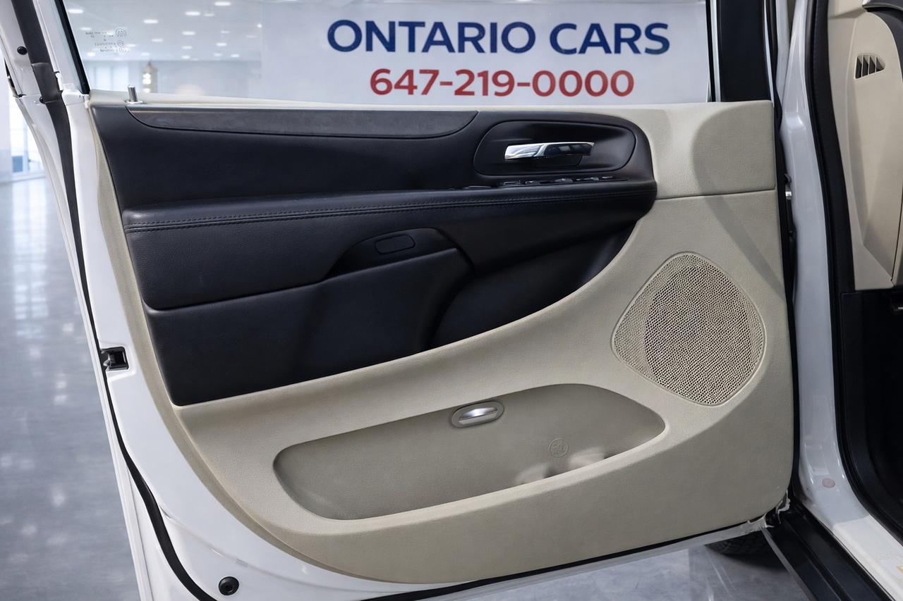 2016 Dodge Grand Caravan CANADA VALUE PACKAGE Photo