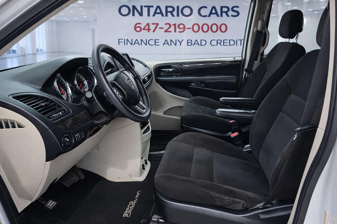 2016 Dodge Grand Caravan CANADA VALUE PACKAGE Photo