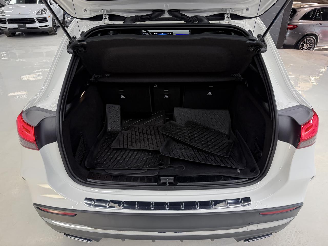 2022 Mercedes-Benz GLA AMG PKG|BACKUP|FCW|BSM|PANO|ONE OWNER| Photo