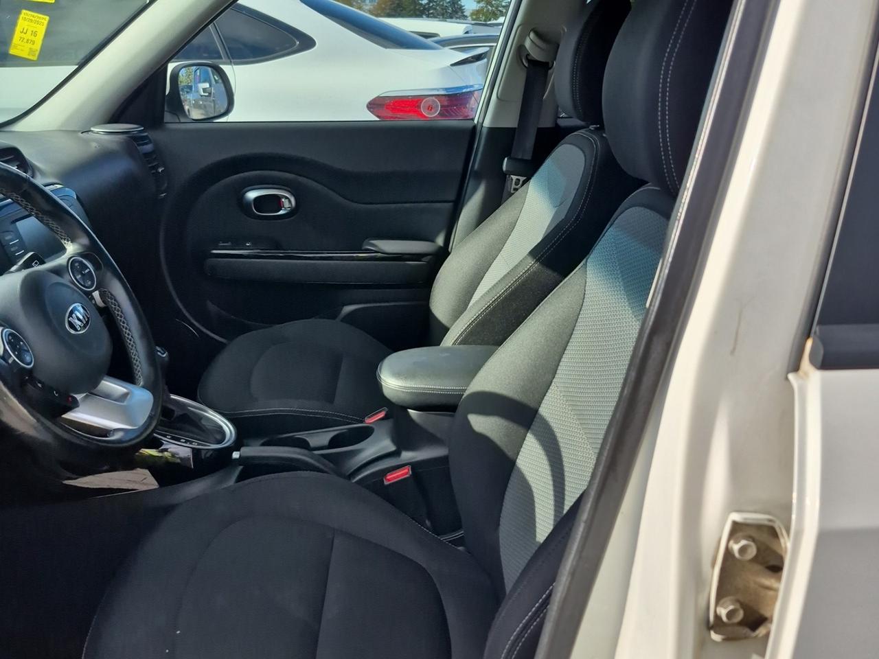 2018 Kia Soul EX+ Photo2