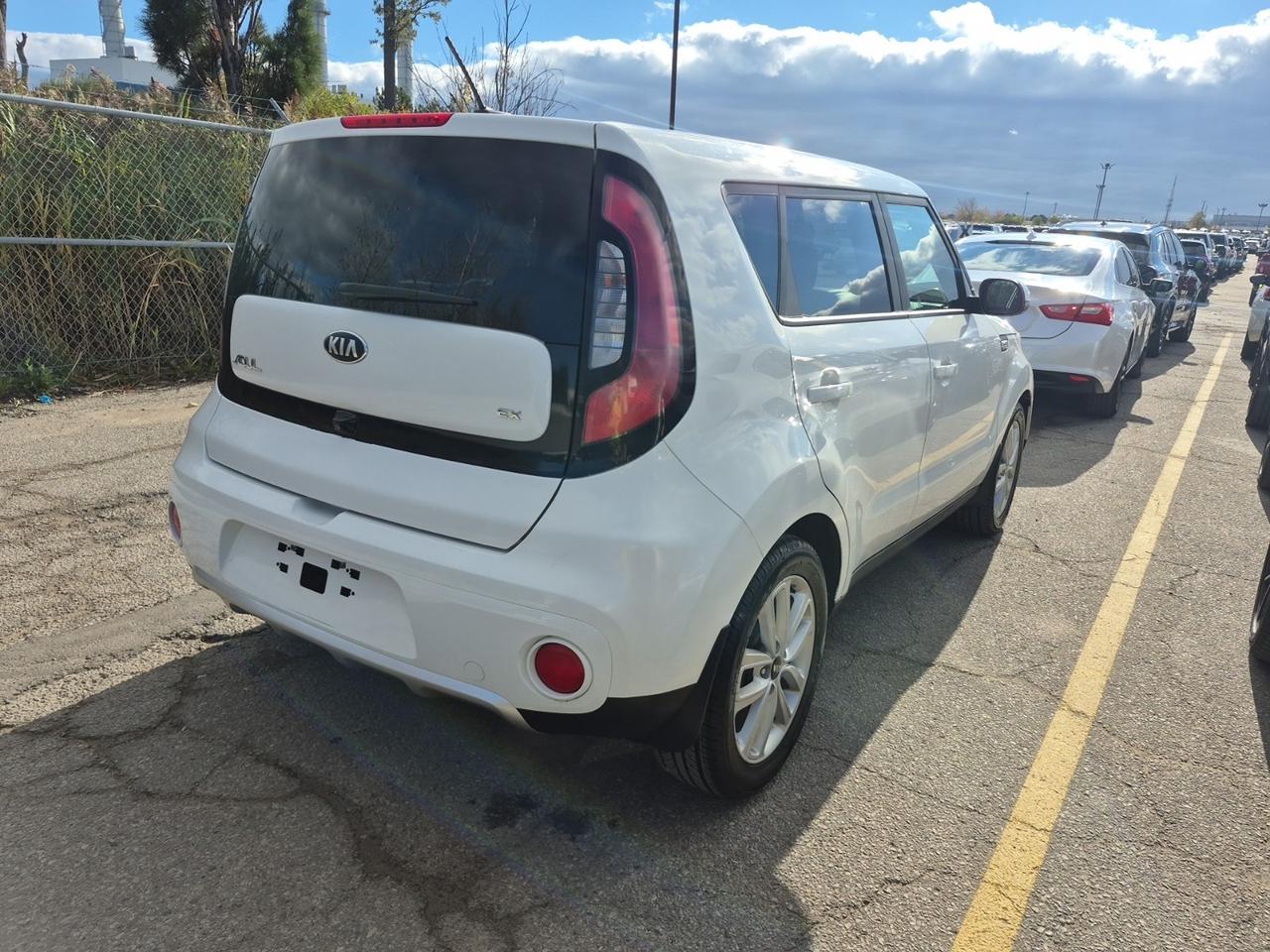 2018 Kia Soul EX+ Photo3