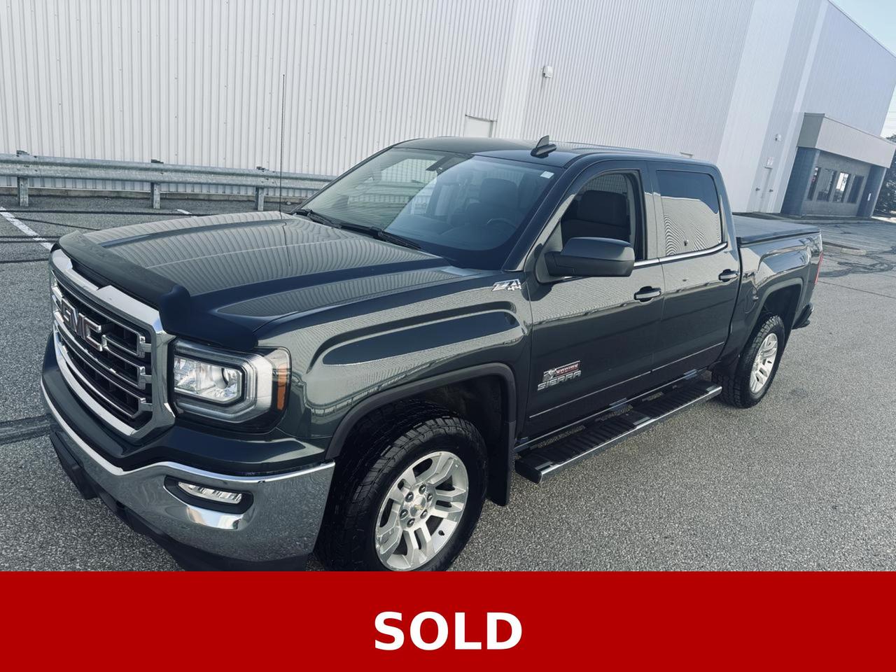2017 GMC Sierra 1500 4WD Crew Cab SLE Z 71 Codiak Edition