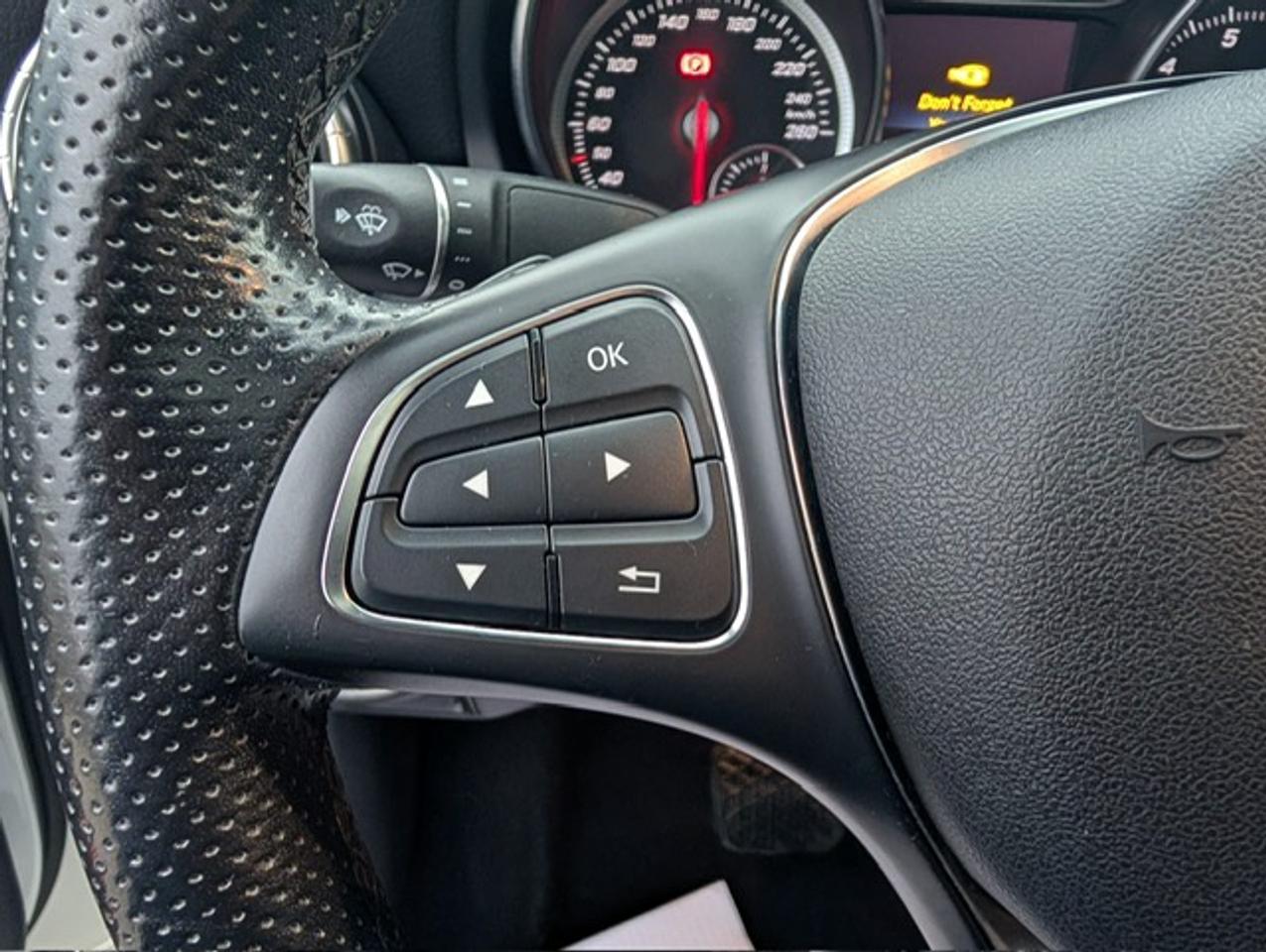 2019 Mercedes-Benz CLA-Class CLA 250 4MATIC * PANORAMIC ROOF * NAVIGATION Photo