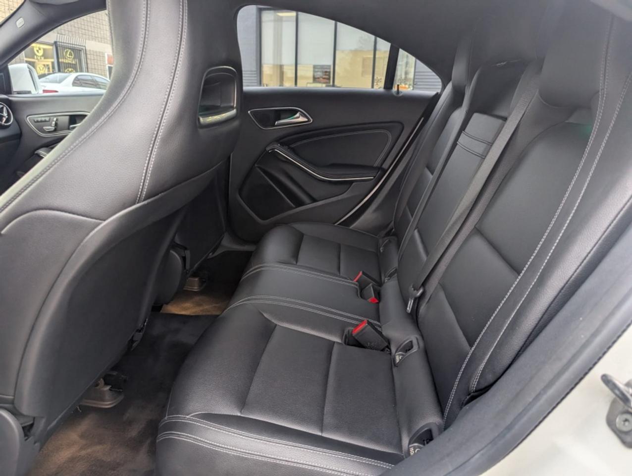 2019 Mercedes-Benz CLA-Class CLA 250 4MATIC * PANORAMIC ROOF * NAVIGATION Photo