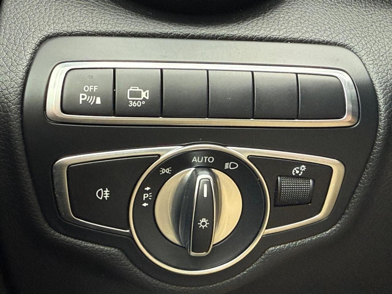 2018 Mercedes-Benz C-Class C 300 4MATIC * NAVIGATION * PANORAMIC ROOF - Photo #19