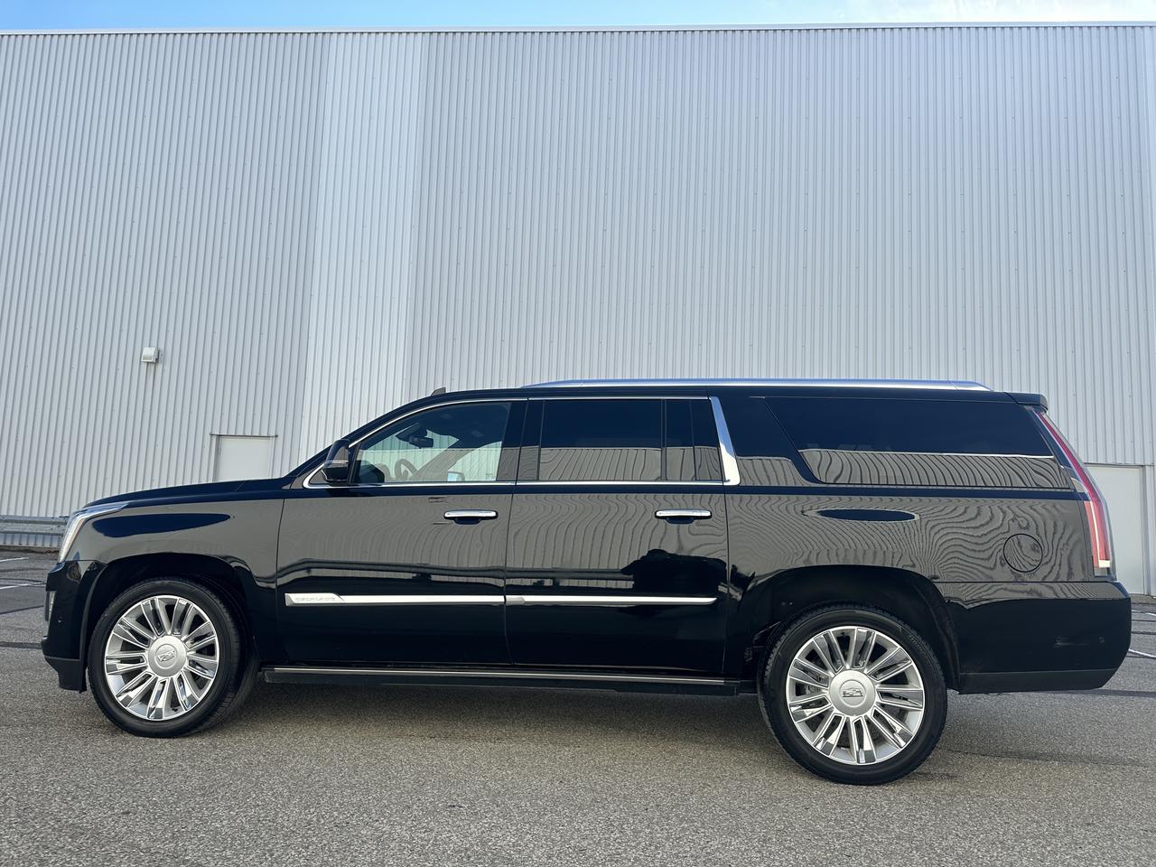 2020 Cadillac Escalade ESV Platinum Triple Black 6.2L Photo