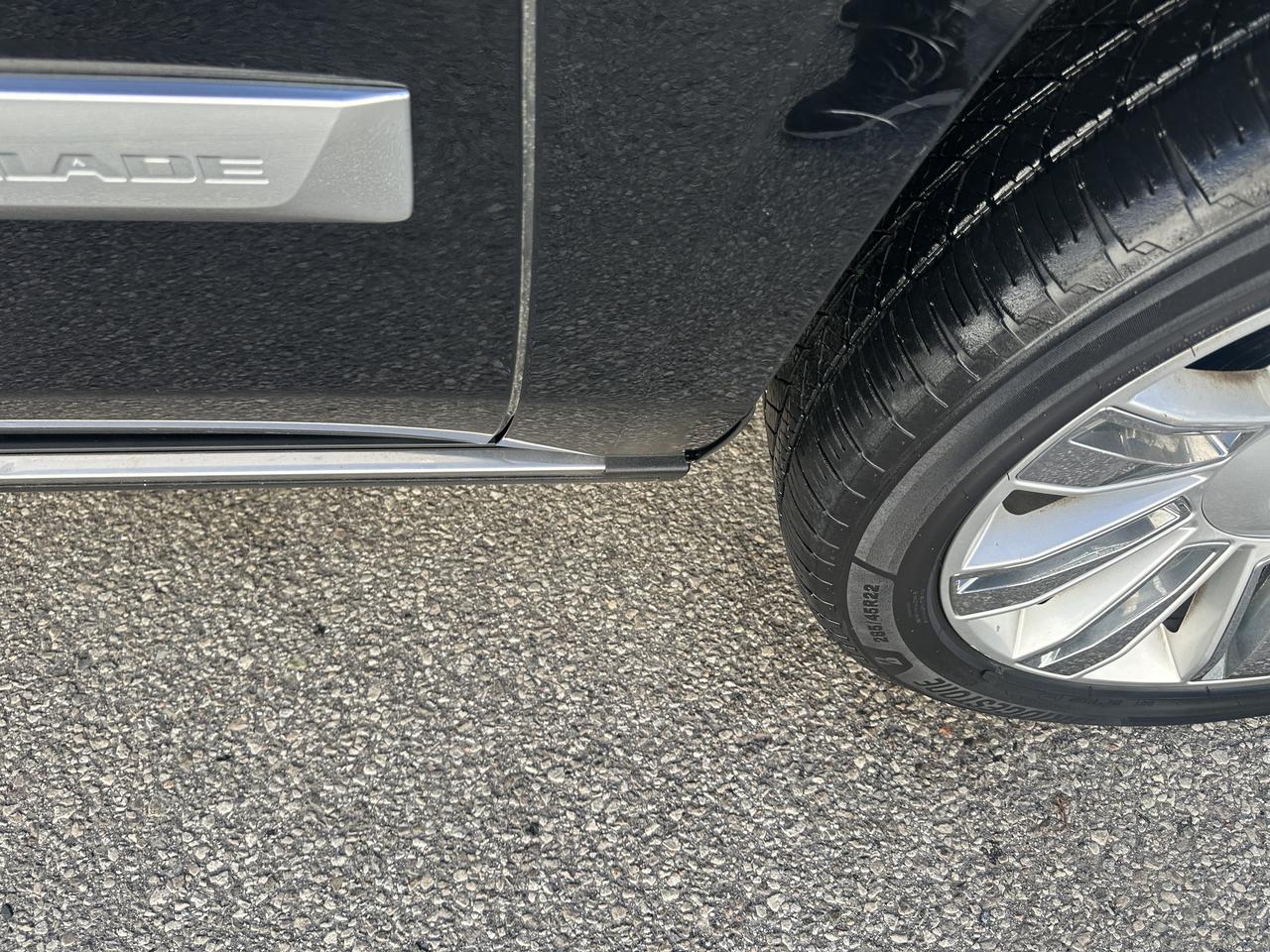 2020 Cadillac Escalade ESV Platinum Triple Black 6.2L Photo