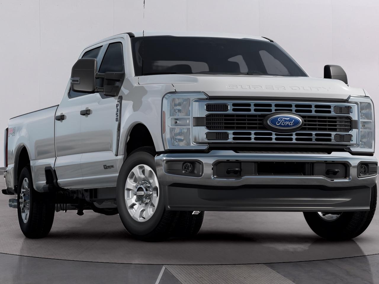 2023 Ford F-350 XLT 4WD Crew Cab 8' Box Photo4
