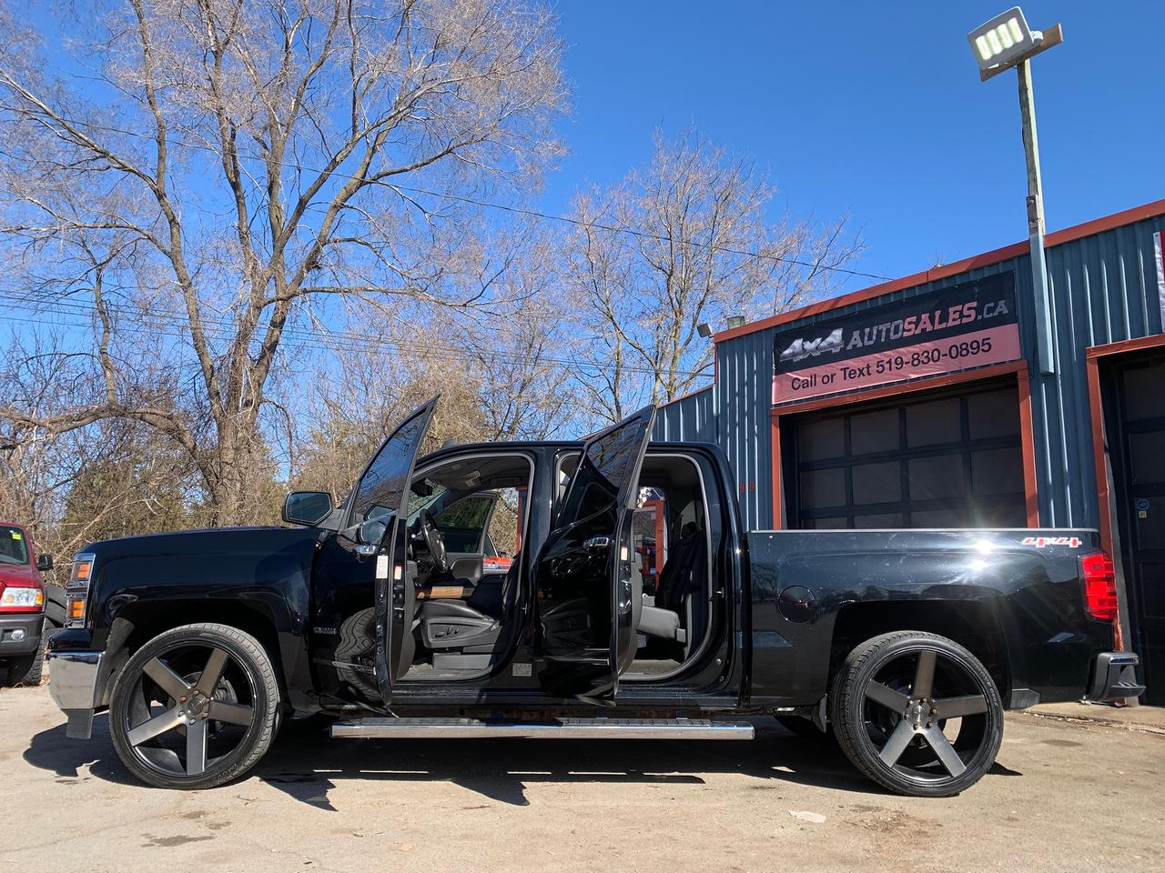 2015 Chevrolet Silverado 1500 LTZ Photo3