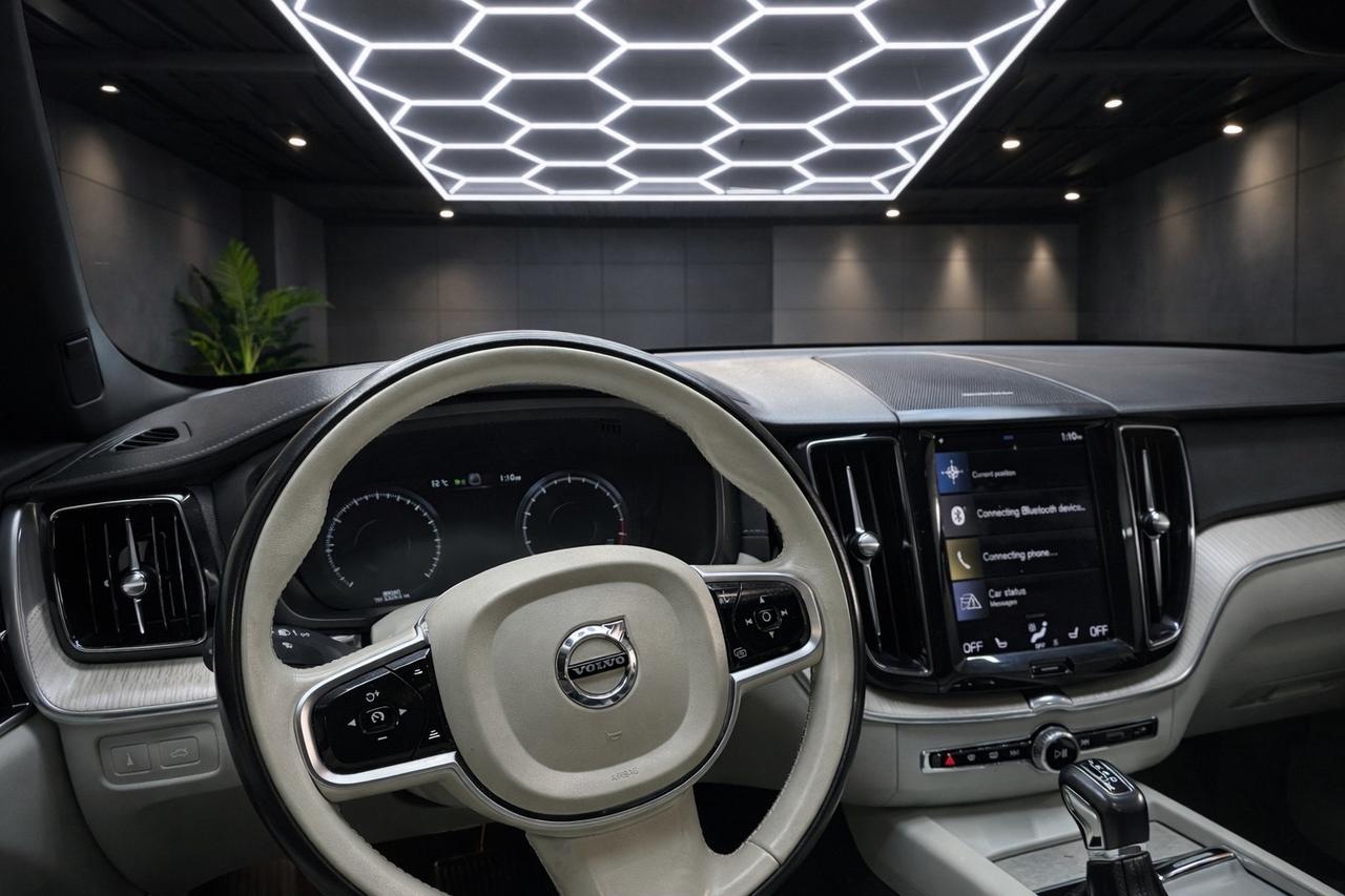 2021 Volvo XC60 T6 AWD Inscription Photo