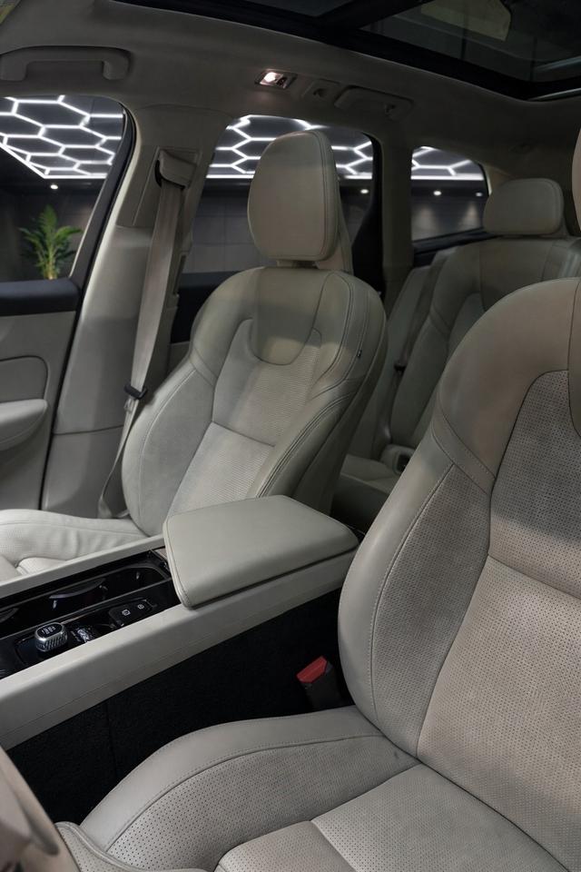 2021 Volvo XC60 T6 AWD Inscription Photo