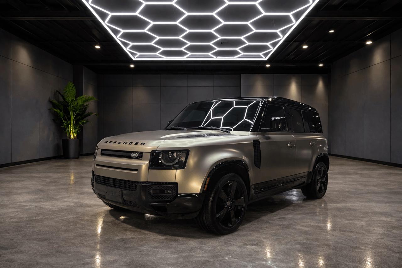 2023 Land Rover Defender 110 X-Dynamic SE AWD Photo