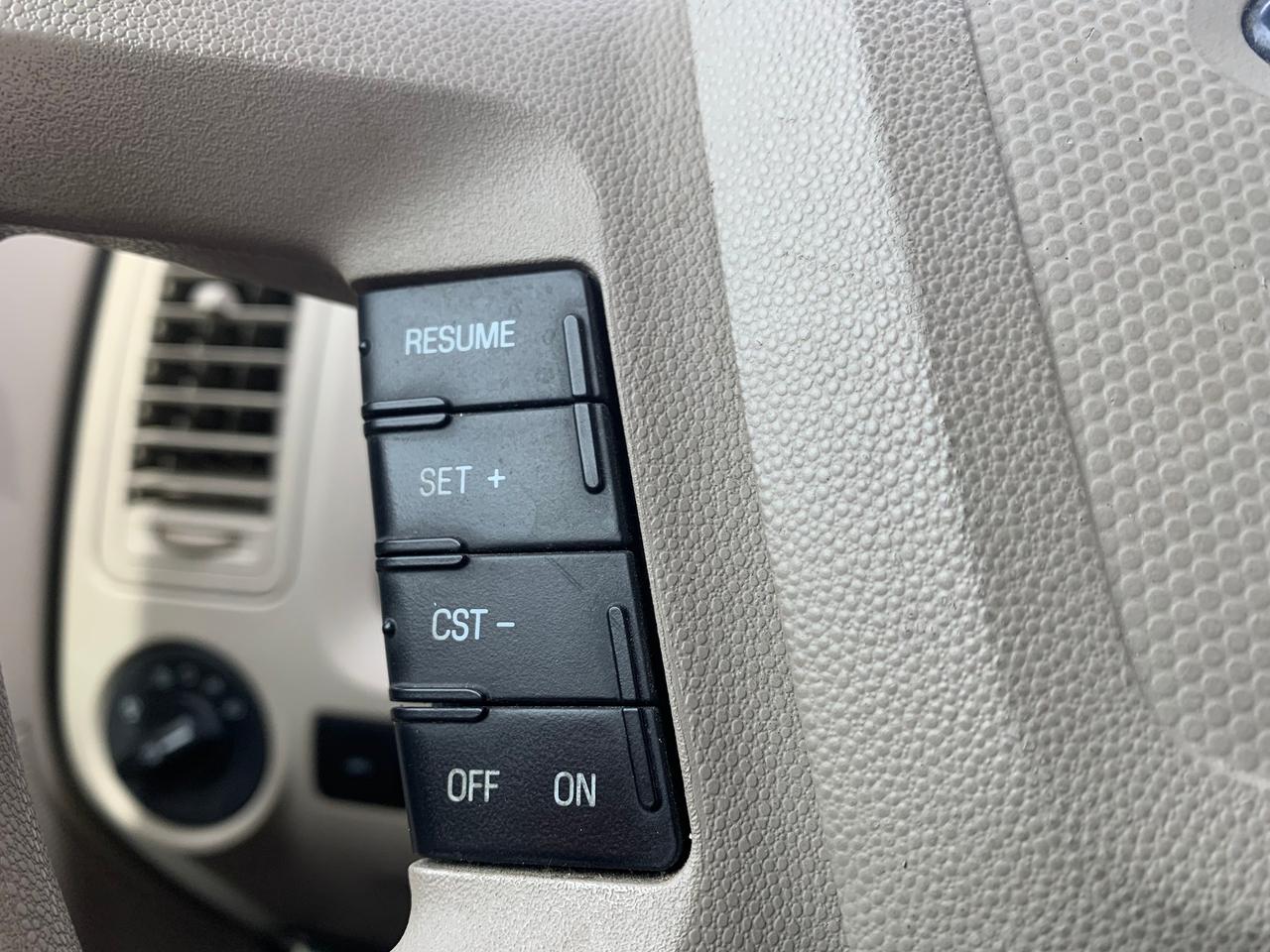 2008 Ford Escape XLT Photo