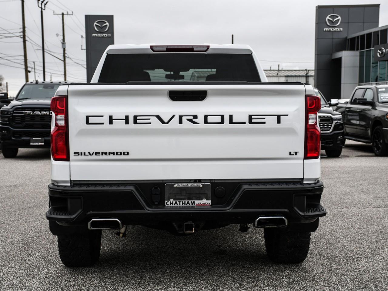2022 Chevrolet Silverado 1500 LTD Crew Cab Short Box 4-Wheel Drive LT Trail Boss Photo2