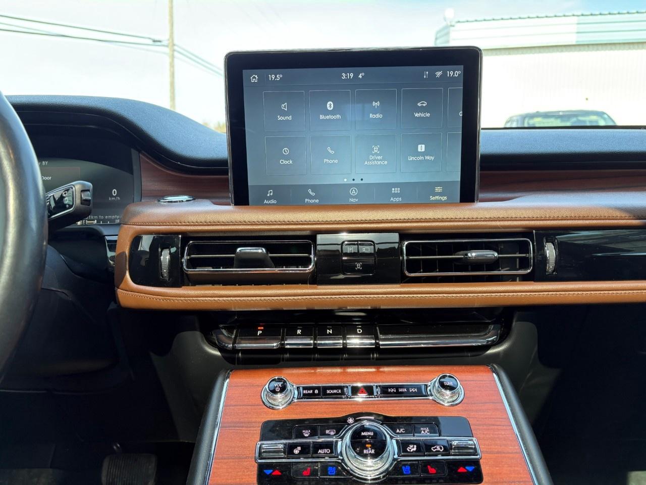 2022 Lincoln Aviator Reserve AWD Photo